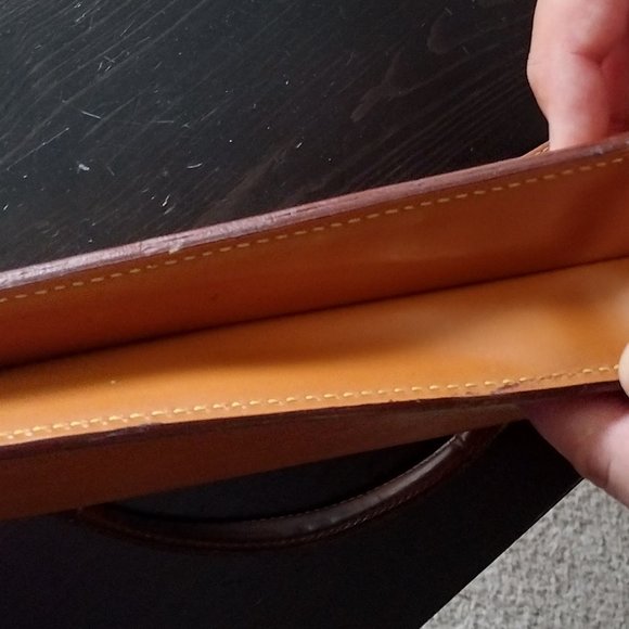 LOUIS VUITTON Epi Leather Men or Women Business Professional Attache Briefcase - Picture 11 of 16